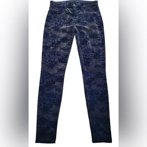 J‎ Brand Super Skinny Twilight Purple Camo Pants Size 32 – Velvet Soft Stretchy